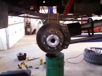 spool%20install%20axle.jpg